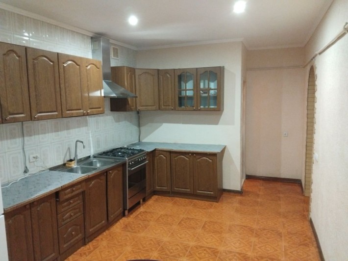 РУСЬКА 3Х КІМН 1-4 ОСІБ 900 грн - фото 1