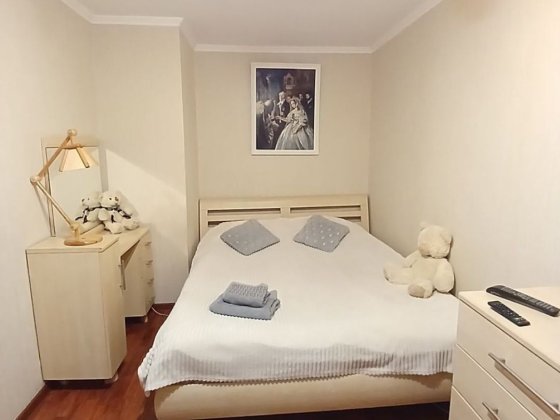 Подобова оренда 2-ної квартири. Район Майдану Черновцы