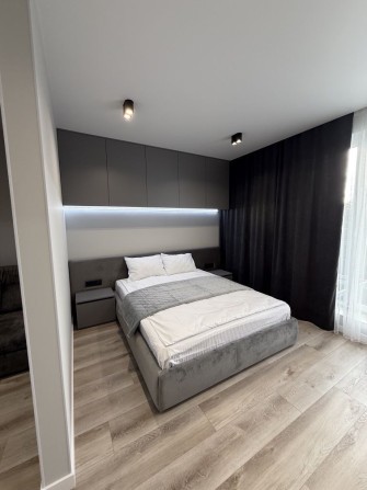 Подобова оренда. Завжди є світло - фото 1