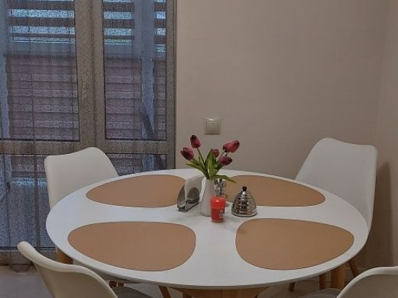 Двох кімнатна + паркомісце Черновцы