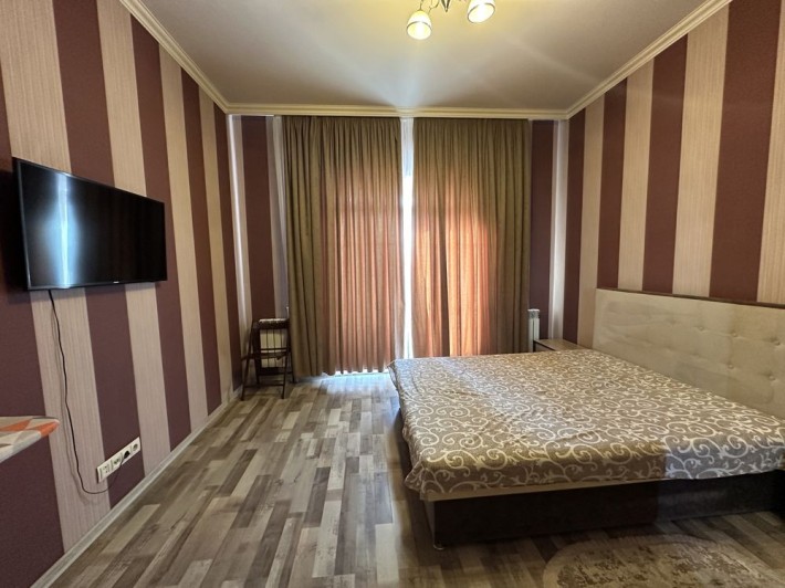 Подобова оренда просторої 2.5 кімнат - фото 1