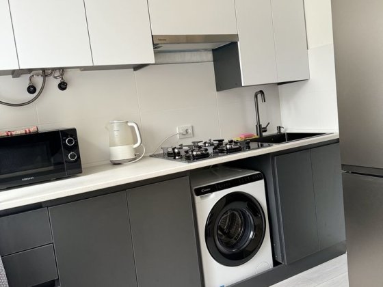 1к кв пр. Космонавтів, Мега Молл Винница