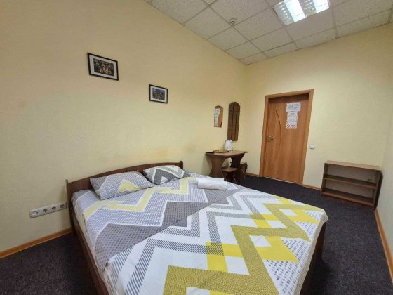 Окрема кімната Центр міста Низький поверх Подобово Киев