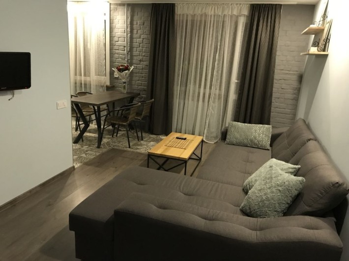 3 комнатная на Валу - фото 1