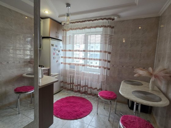 Подобова квартира, поруч з центром міста Черкассы