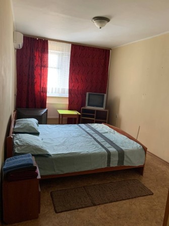 СВОБОДНА. " ЛЮКС"-студия , центр .Кондиционер.Парковка.ПОЧАСОВО - фото 1