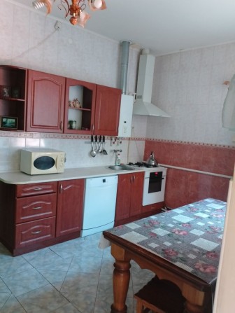 Подобова оренда 2 окремі кімнати приватний сектор 150 м  вул. Шевченка - фото 1