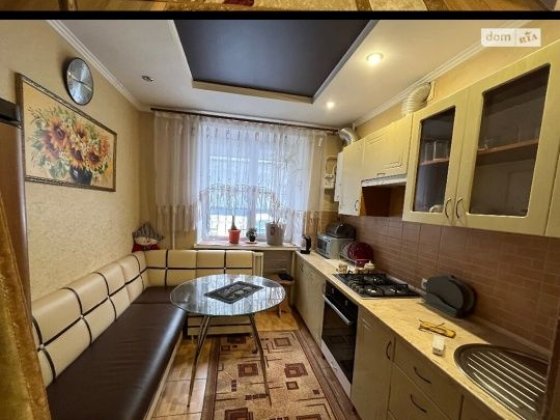 Здається 3 кім.квартира  за Урожаєм,поруч госпіталь Винница