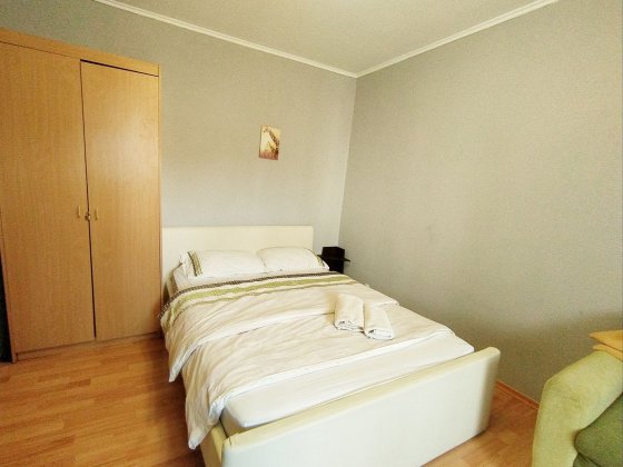 Посуточно,почасово,Газ,  Воскресенка, м.Левобережная  ,рядом  НАВС, Sk Киев