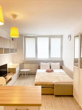 Подобово погодинно Житній базар вул. Київська 39 - фото 1