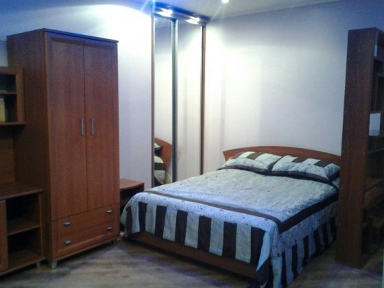 3часа 600г.Центр.Посуточно.1комнатная квартира.м.дружбы народов Киев