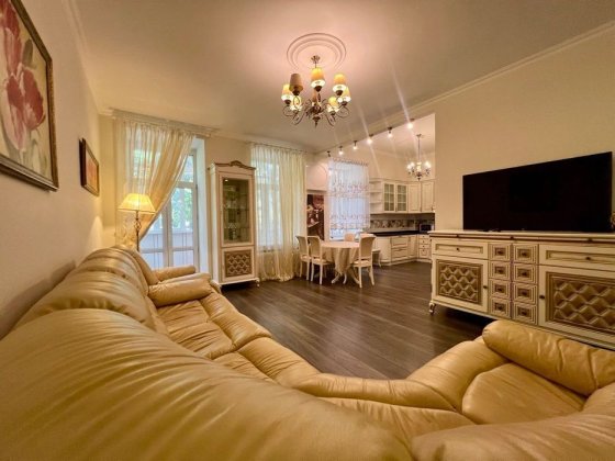 3к Центр Костьольна 4 Майдан Незалежності Подобово 2 поверх Люкс Киев