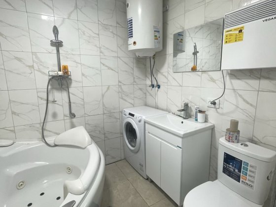 Почасово Посуточно  Джакузи евро  10 мин Вокзал Дніпро