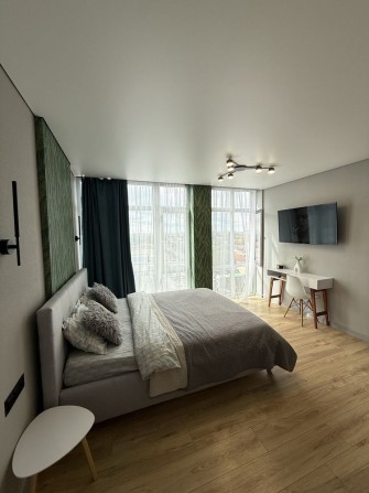 Подобова оренда  біля ТРЦ Глобал новобудова - фото 1