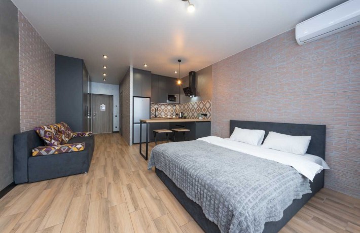 Є власне укриття! Студія подобово - стиль і комфорт на Бажана, 17. - фото 1