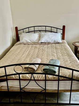 Посуточно,почасово 1к квартира в 5 мин.ходьбы от м Дарница - фото 1