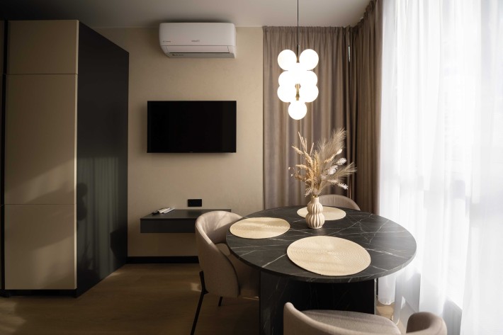 #3581 Затишні апартаменти подобово, метро Житомирська, СВІТЛО Є ЗАВЖДИ - фото 1