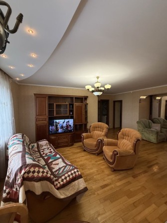 Подобова оренда 3 кім. квартири - фото 1