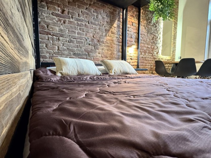 Затишна квартира в ЦЕНТРІ з балкончиком на 4х - фото 1