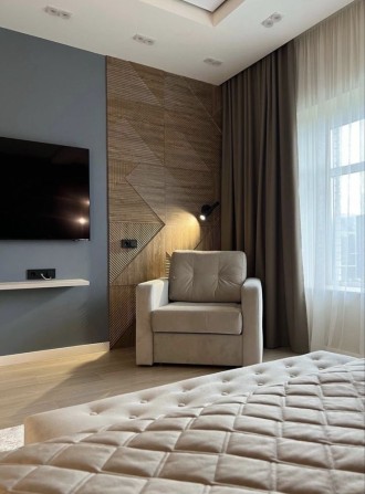 Квартира - Апартаменти ШИКАРНА  в Центрі Тц Україна Проспект Соборний - фото 1