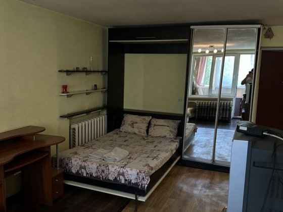 Подобово 1-к Пров. Делегатський поруч обласна лікарня Киев