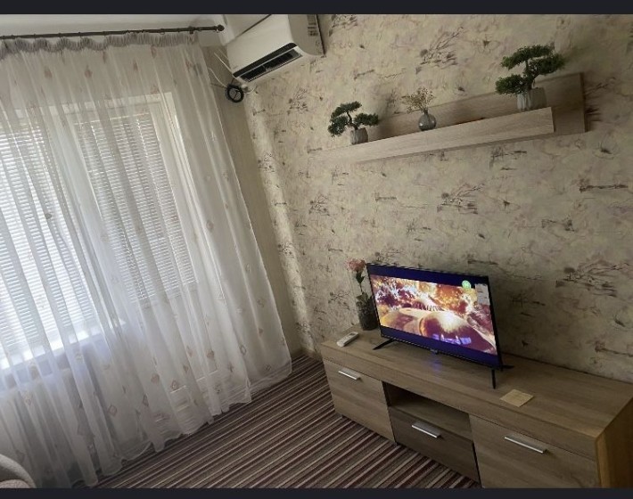 1 комнатная квартира на победе по суточно - фото 1