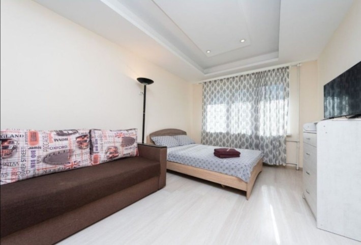 Посуточно 1к квартира на Оболони - фото 1