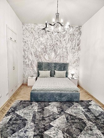 Подобово 1к. центр поруч Оперний театр - фото 1