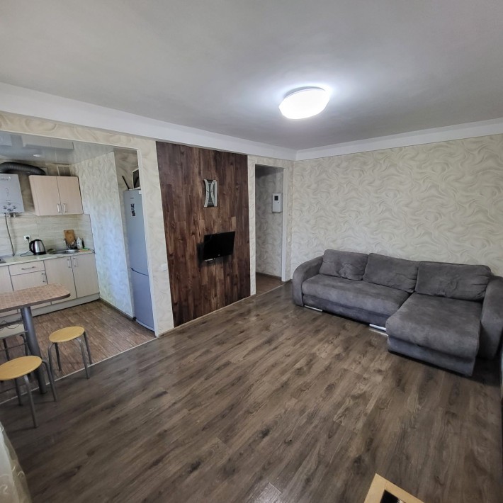 ‼️2х ком. люкс. Почасово от 400гр. Мединститут..ул.Победы69‼️ - фото 1