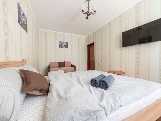 Позняки Ахматовой 45,Ривер Молл, посуточно Киев