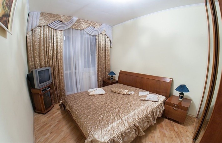 Площа Ринок, Погодинно Подобово Цілодобово - фото 1