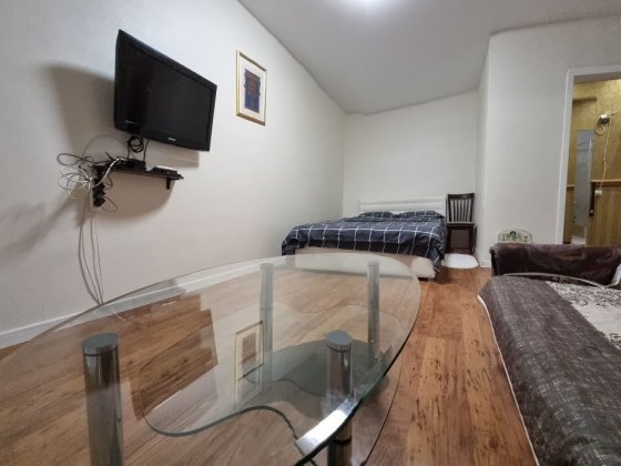 ОХМАТДЕТ. Квартира поруч с ЖД Вокзалом. Другий поверх Киев