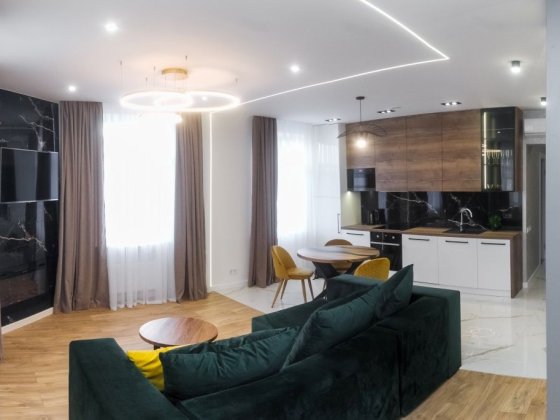 Подобово Джакузі 2 кімнати+велика студія центр ,Площа ринок, Центр Львов