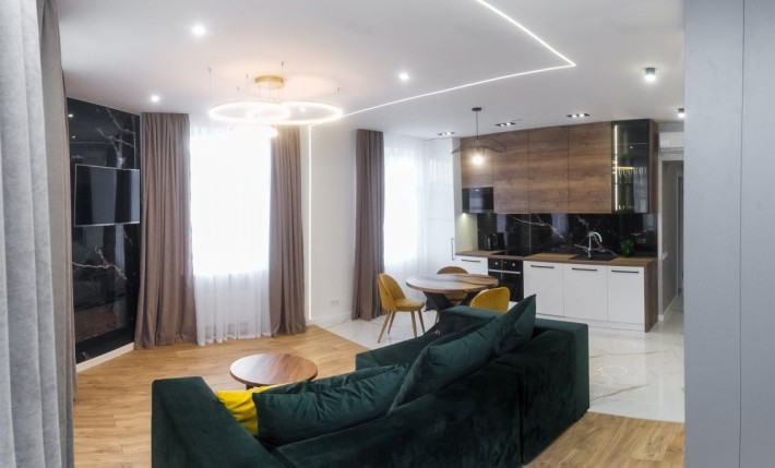 Подобово Джакузі 2 кімнати+велика студія центр ,Площа ринок, Центр - фото 1