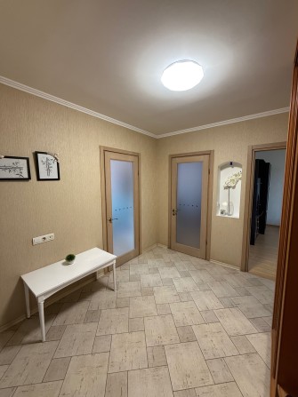 Подобово, 3-х кімнатну, вул.Ахматової 15,м.Позняки - фото 1