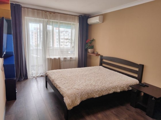 Посуточно,  почасово  Запорожье, недалеко от жд  вокзала, сити молл Запорожье