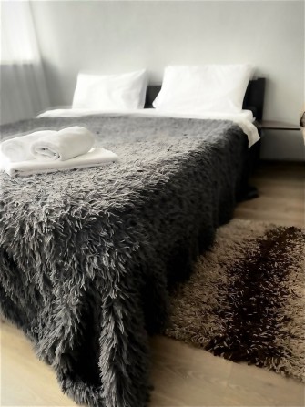 Подобово-погодинно,центр-оренда для 1-3 людей - фото 1