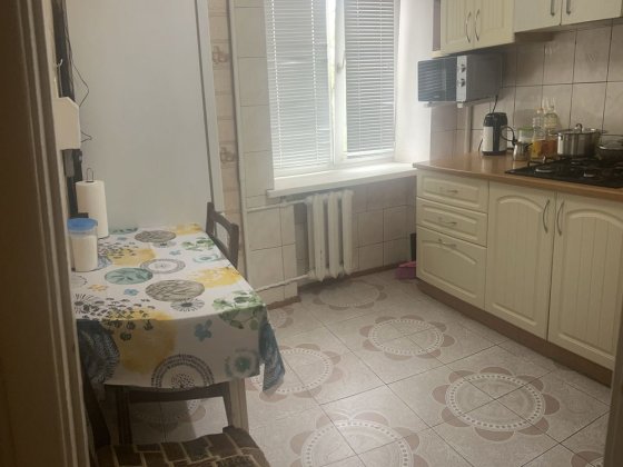 Квартира в аренду 1000 грн сутки центр города( ТЦ Украина ) Возн.район Запорожье