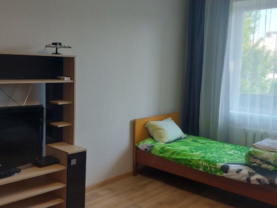 Сдам 1 комнатную квартиру ж/м Победа-4, посуточно, на любой срок Дніпро