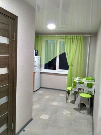 1 к/к чиста, затишна квартира на Площі Перемоги - фото 1