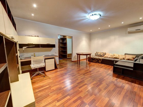 Оренда подобова 3к апартаментів в Шевченківському р-н (м. Університет) Киев