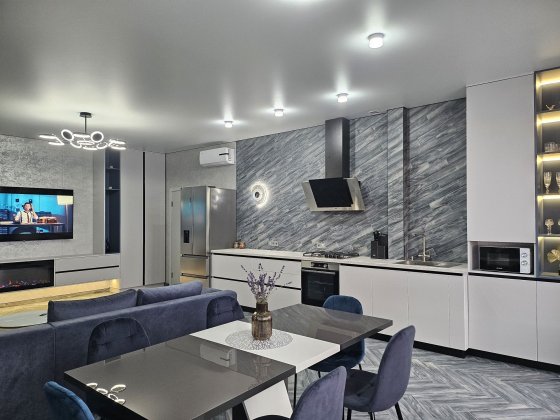 Сдам посуточно 2х кв.Таирова.  с панорамным  видом на море ЖК Авин Одеса