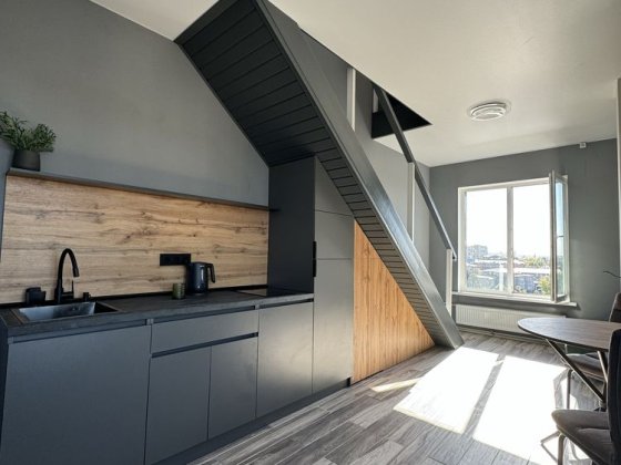 Кввртира посуточно Харьков , центр , скваер стрелка. Двухуровневая Харків