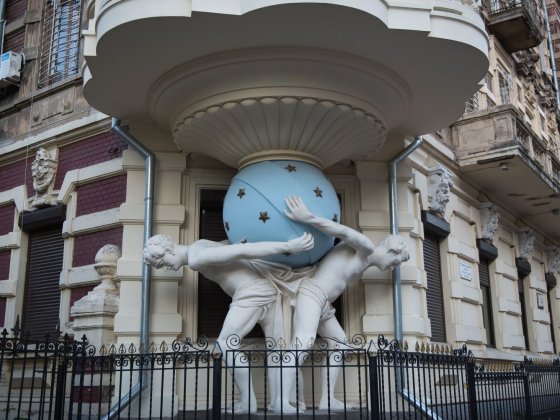 Сдам в центре от хозяина евротрёшка с ремонтом район Дерибасовская Одеса