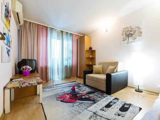 Вул. Борщагівська 6 в Києві, КПІ, Охматдит Київ