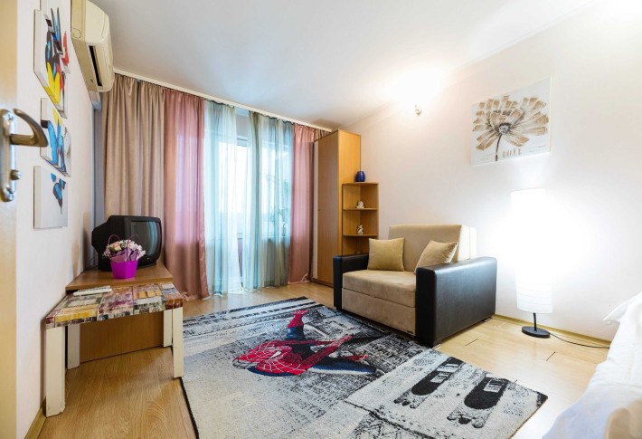 Вул. Борщагівська 6 в Києві, КПІ, Охматдит - фото 1