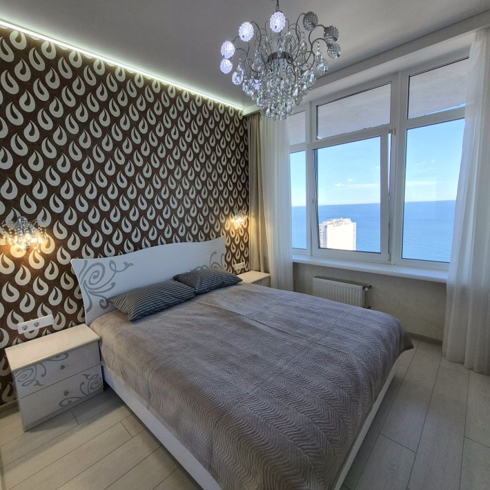 Аркадия. Каманина 16 а. 44 жем.2 ком.люкс. прямой вид моря - фото 1