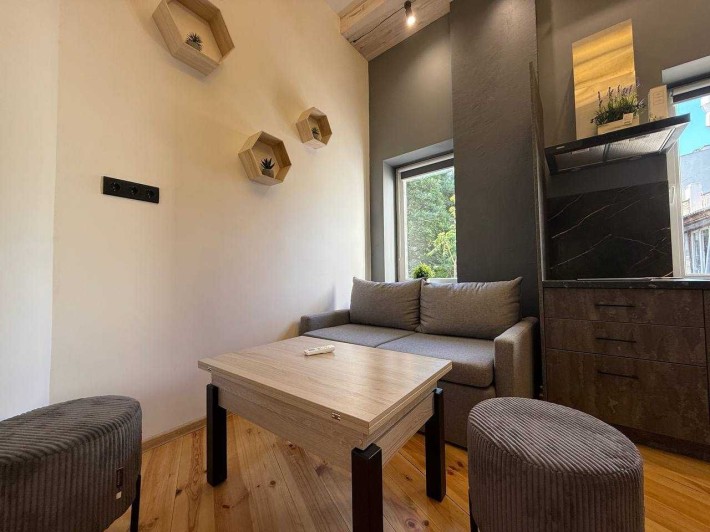 Двоярусна квартира в центрі Одеси — стиль, комфорт і затишок 6016 - фото 1