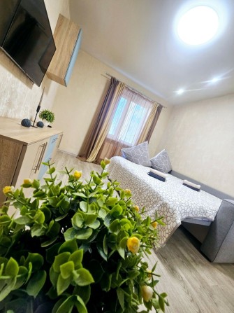 Посуточно!Теплая!Автон-е отопление,Широнинцев,602м/р,ТРК Украина - фото 1