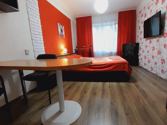 2 кімнатна квартира подобово Інститут Серця ,Метро Чернігівська. Киев